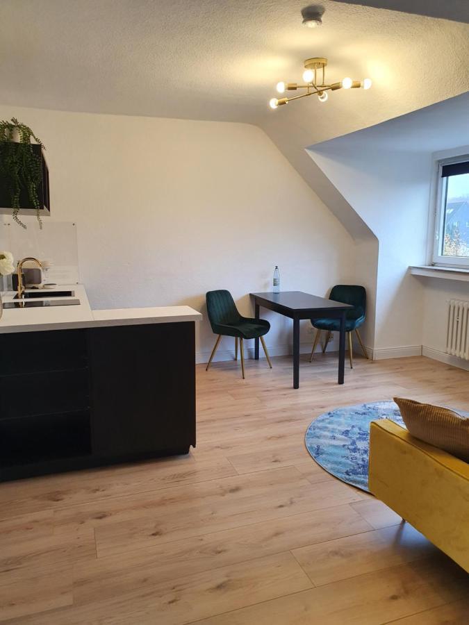Melody Apartment Mit E-Ladesaeule Und Mobiler Klimaanlage Gelsenkirchen Eksteriør bilde